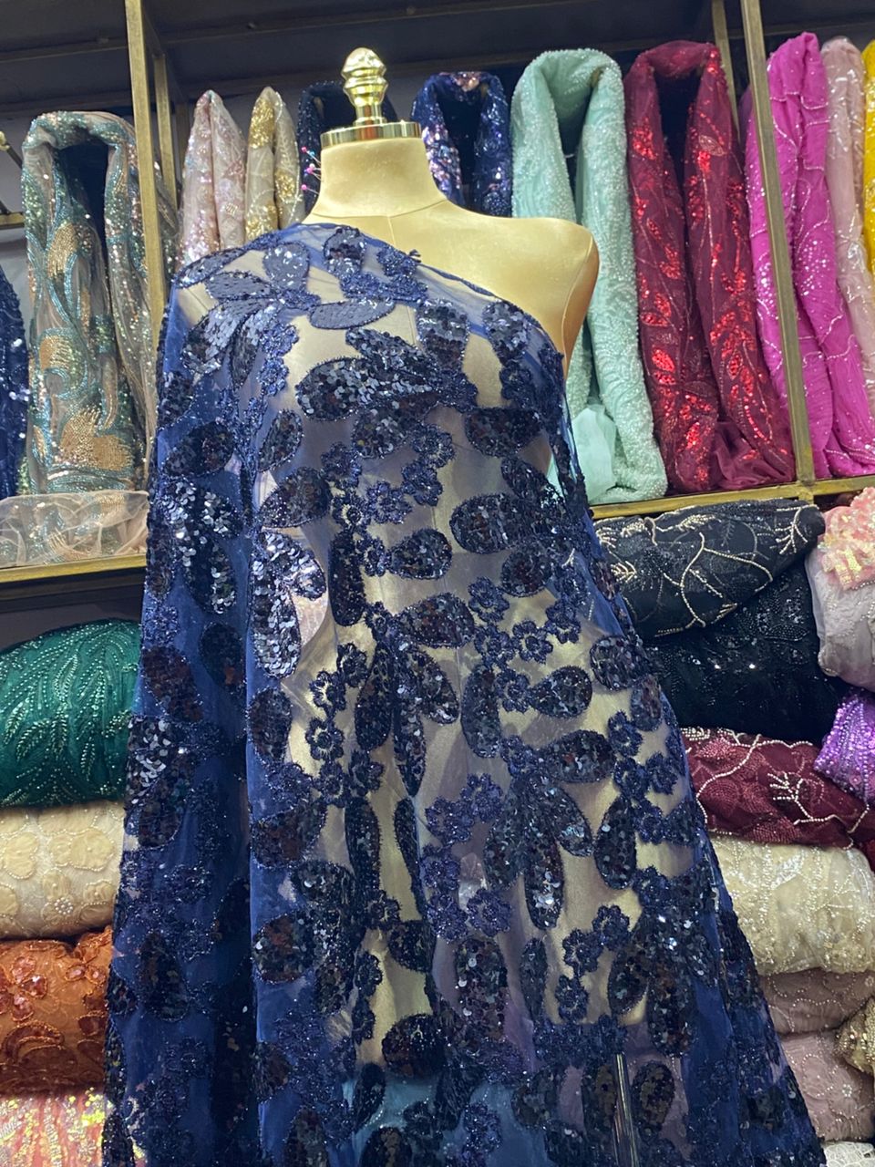 Sequence lace